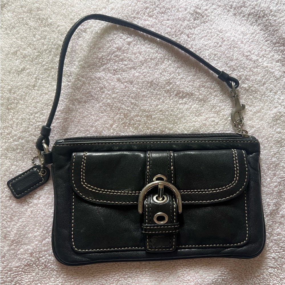 Coach Black Clutch Wristlet Elegant Design